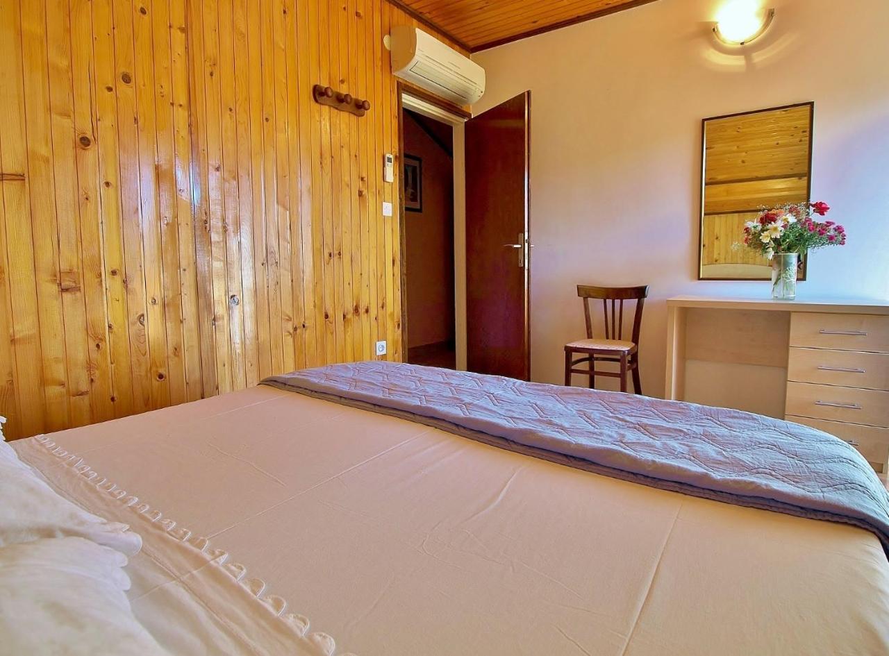 Apartments By The Sea Supetarska Draga - Donja, Rab - 4954 Bilik gambar